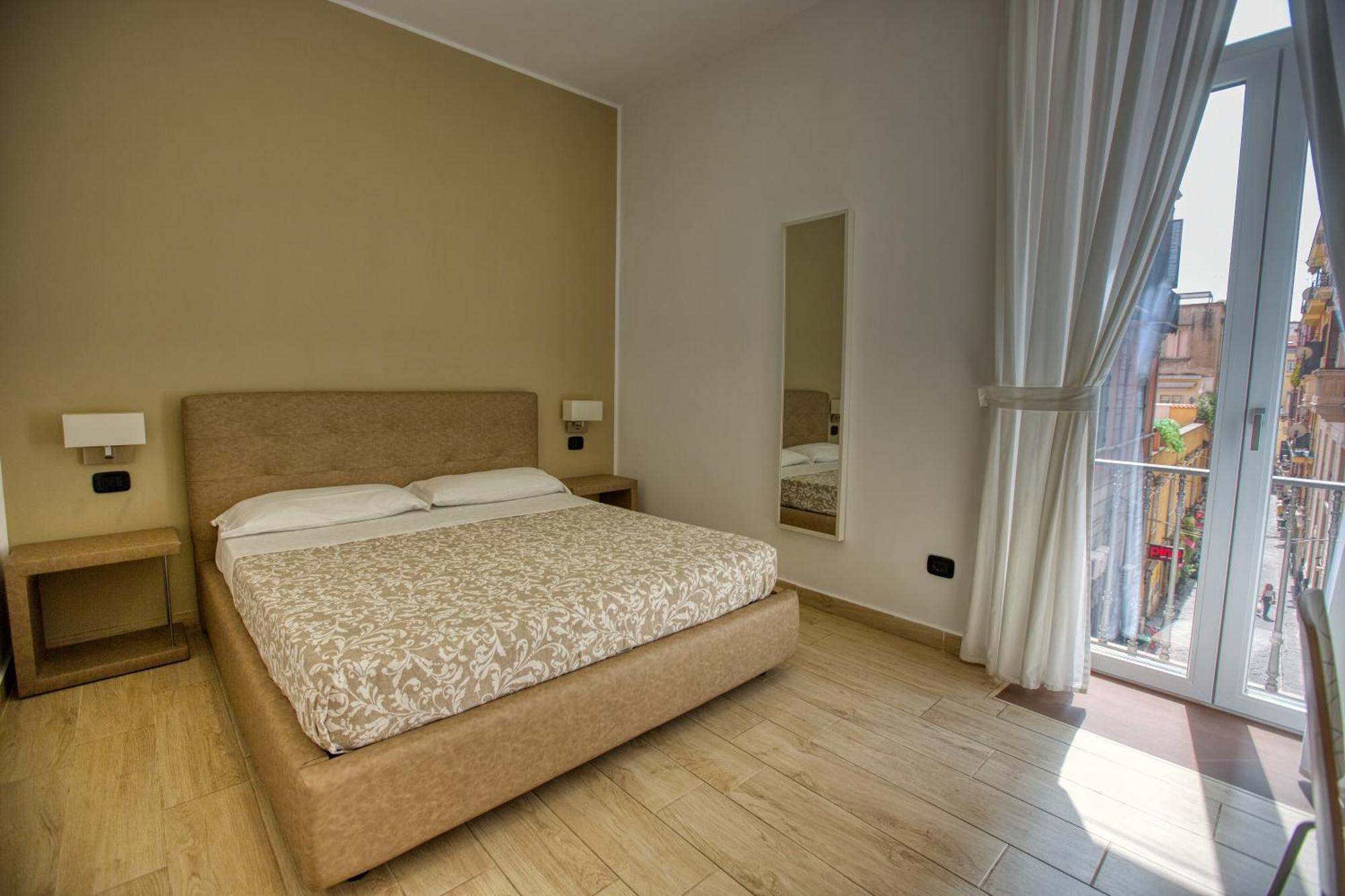 B&B Filangieri Napoli Bagian luar foto